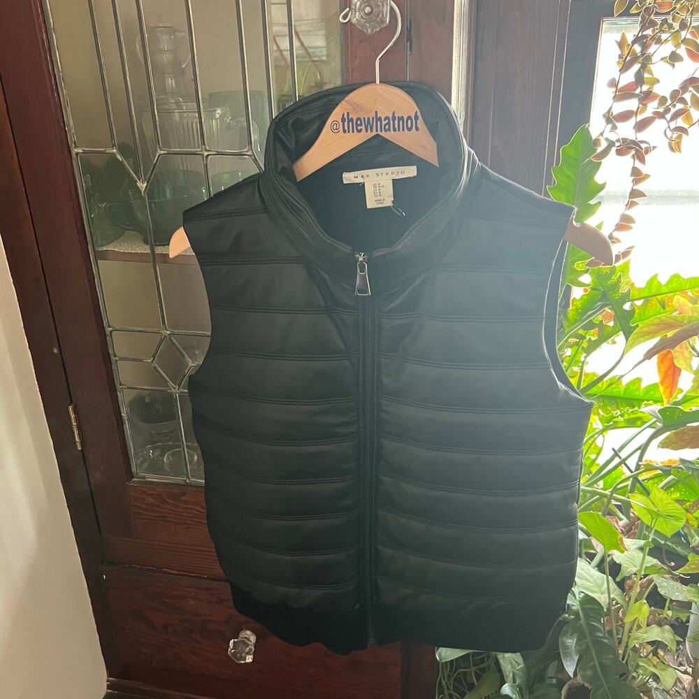 Max Studio Faux Leather Puffer Vest M Zip Up Mock Neck Black Quilted Streetwear - Picture 8 of 17